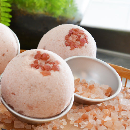 Bubbles & Roses Bath Bomb