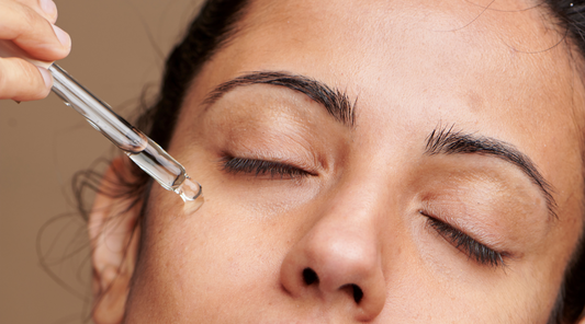 Hyaluronic Acid Benefits, Uses & Skincare Tips